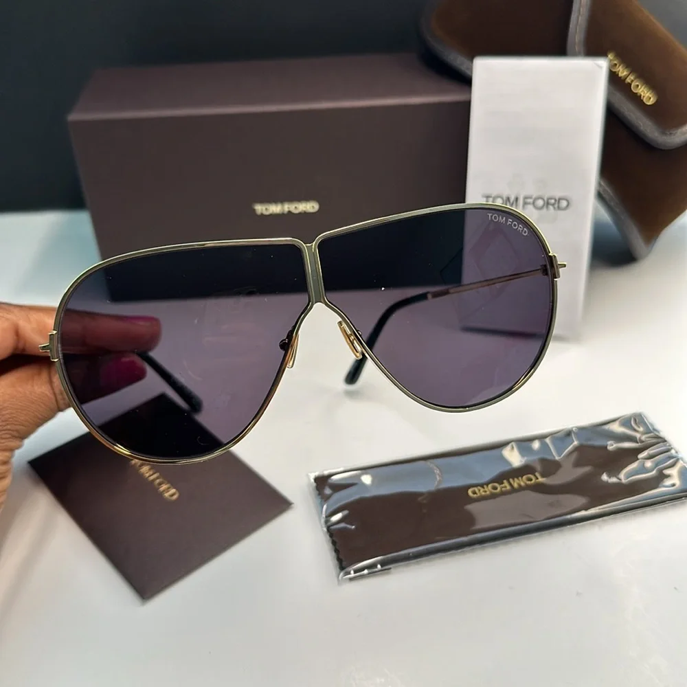 New Authentic- Tom Ford FT1158 Keating Unisex Designer - Modern Luxury Eyewear”